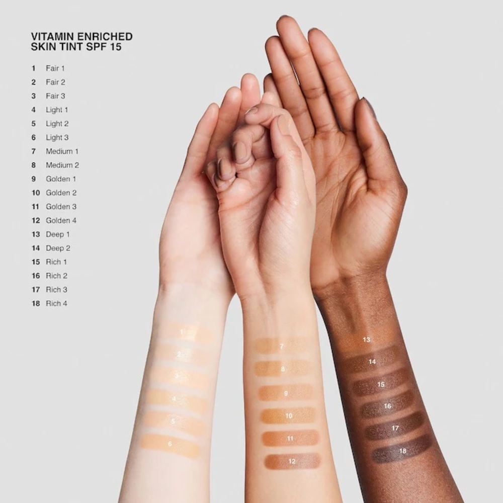 Bobbi Brown Vitamin Enriched Hydrating Skin Tint SPF 15 Hyaluronic Acid - Picture 4 of 9